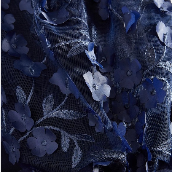 XSCAPE
Off-The-Shoulder Floral-Sleeve Gown.  Size 8 - Picture 3 of 5